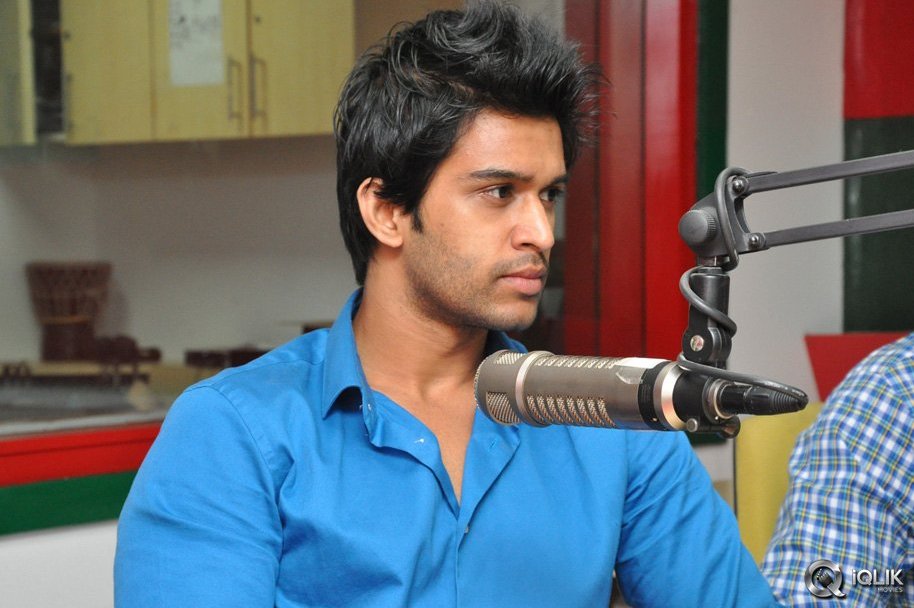 Ram-Leela-Movie-Team-at-Radio-Mirchi